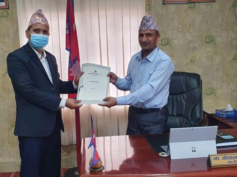 सरकारलाई गतिशील बनाउन मन्त्री शर्माको निर्देशन